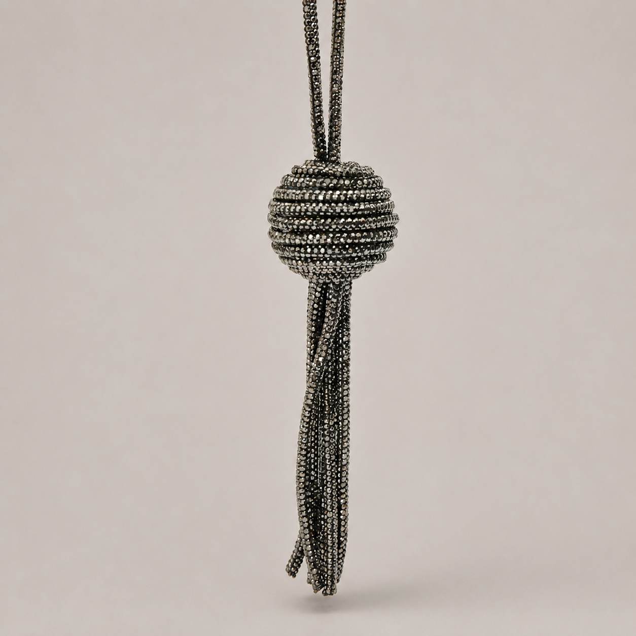 Charm Bola